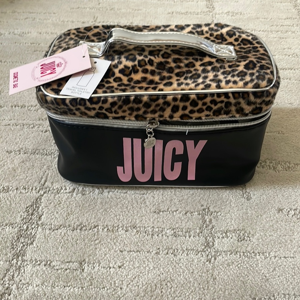 Juicy by juicy couture cosmetic bag black leather with valves leopards top